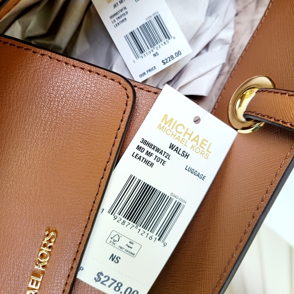 🔥SOLD🔥🌺Michael Kors🌺 WALSH MD Multifunction Tote & Wallet👜 - Picture 5 of 17